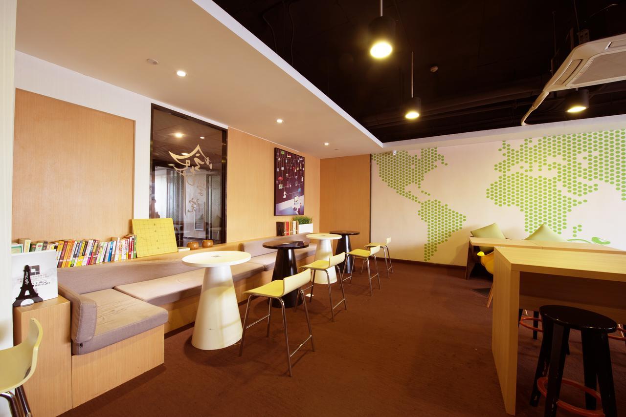Iu Hotel Guiyang Shibei Road Exteriör bild
