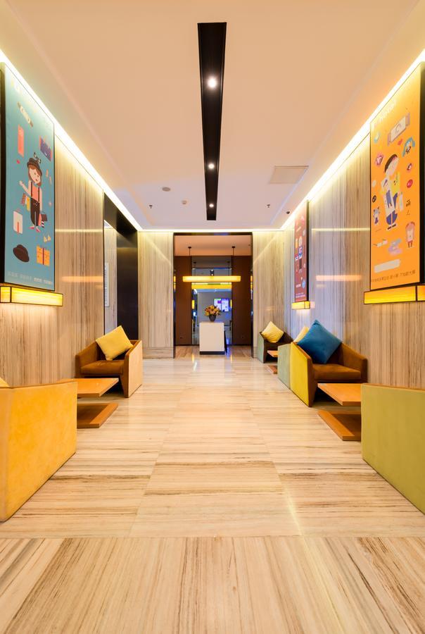 Iu Hotel Guiyang Shibei Road Exteriör bild