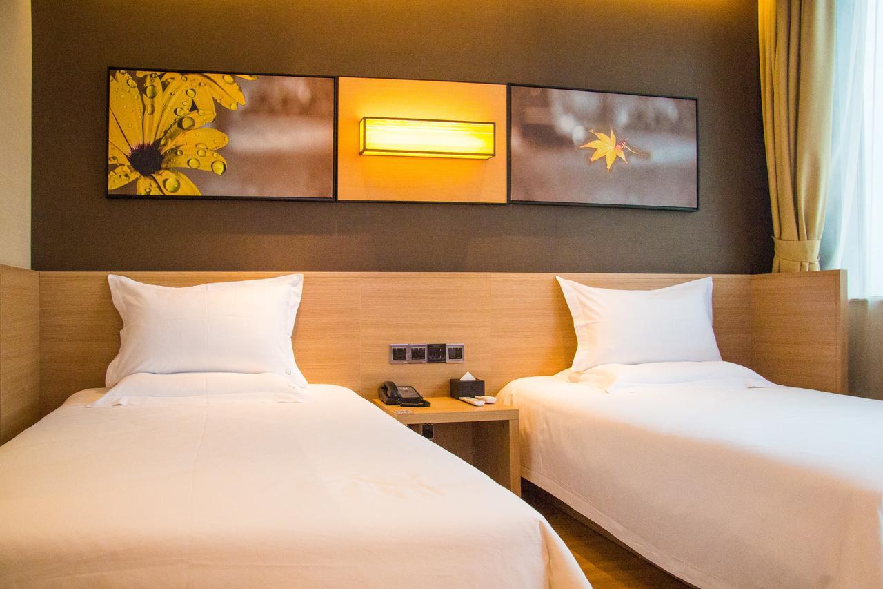 Iu Hotel Guiyang Shibei Road Exteriör bild